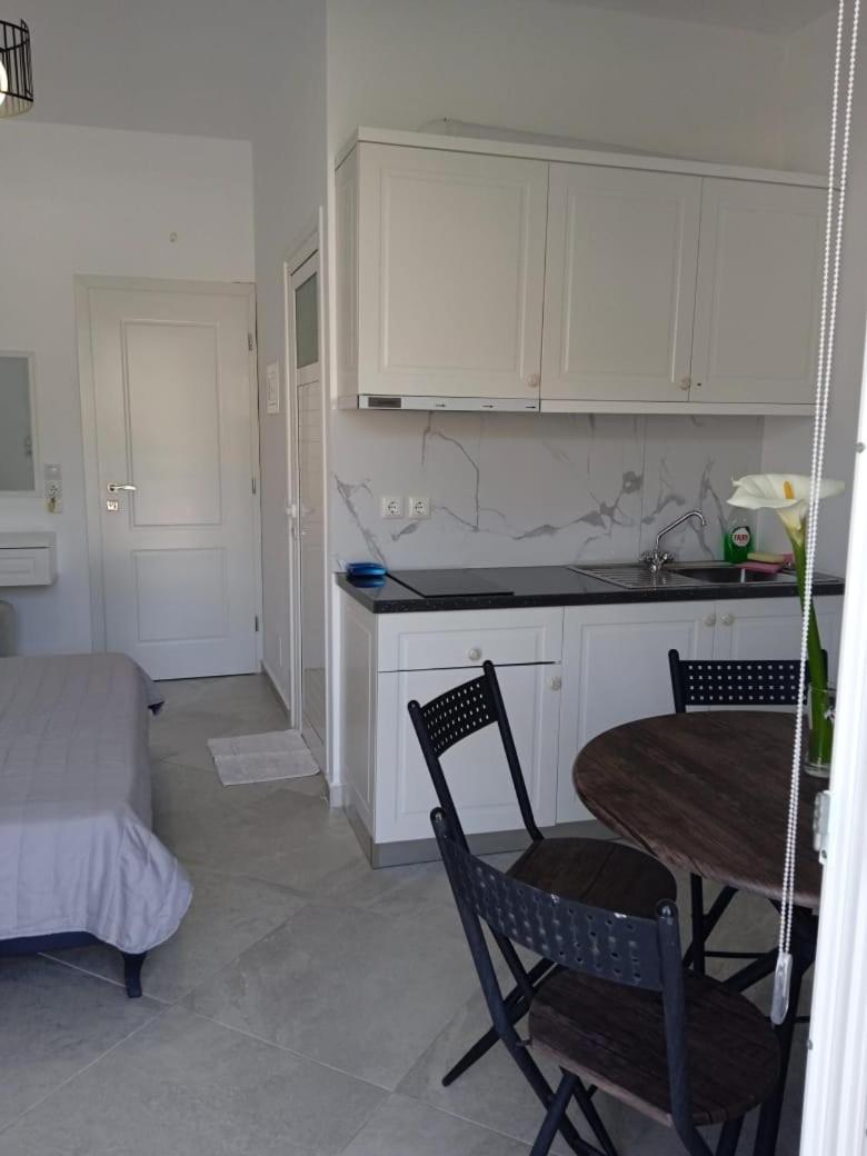 Mariana Apartments Sarande Phòng bức ảnh